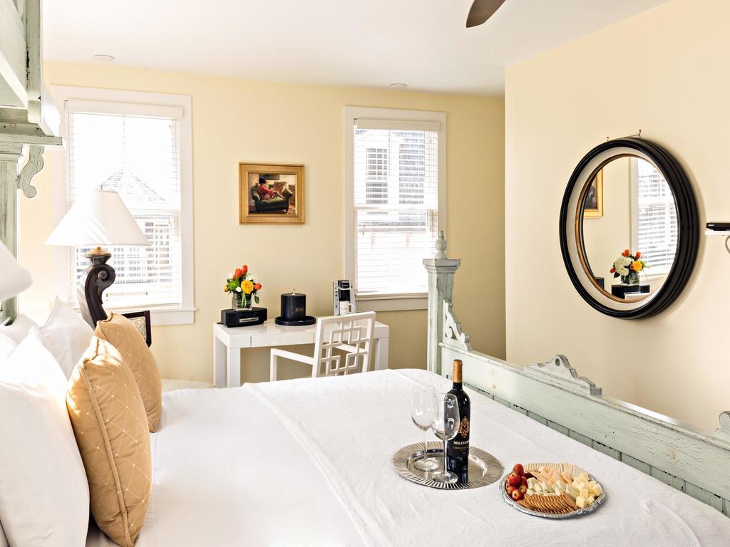 Brass Key Guesthouse Adults Only Provincetown Bilik gambar
